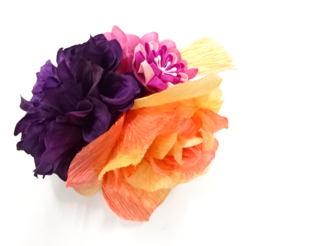 JAPANESE KIMONO / ANTIQUE HAIR ACCESSORY